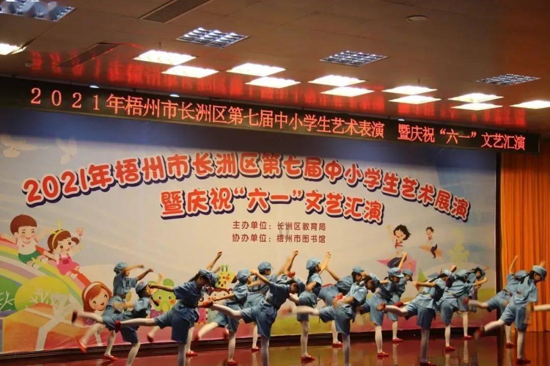 汽车为什么要贴隐形车衣？